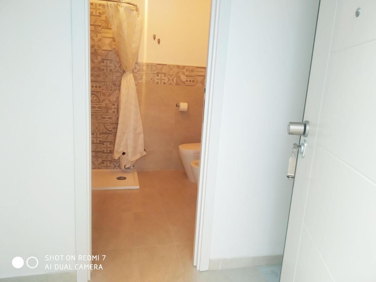 Aurisa Apartment Bari Bagian luar foto