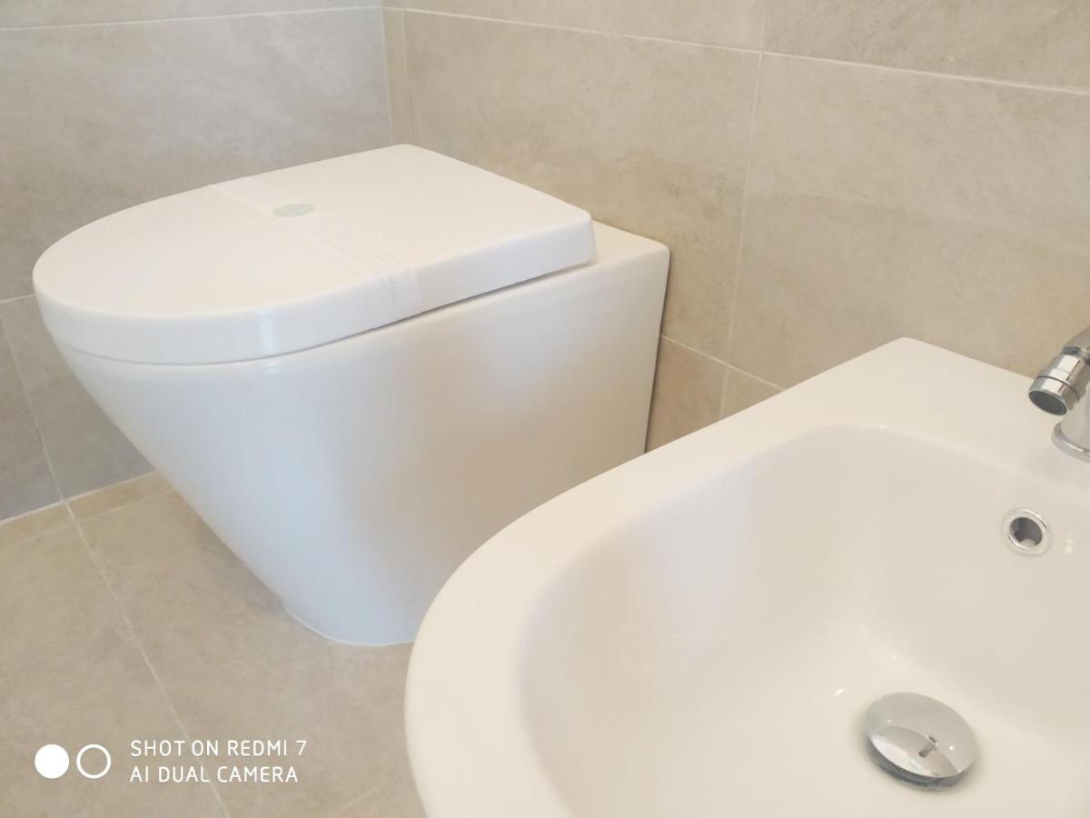 Aurisa Apartment Bari Bagian luar foto
