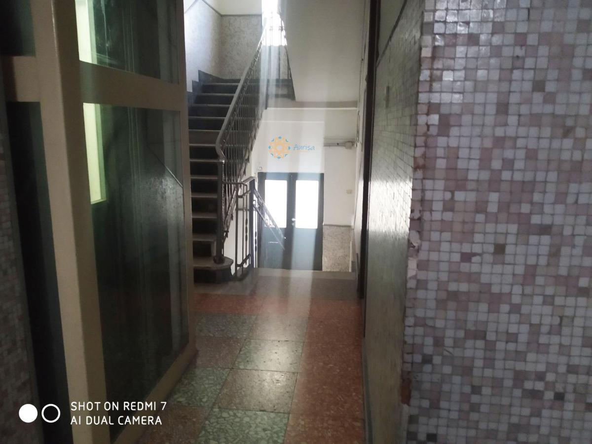 Aurisa Apartment Bari Bagian luar foto