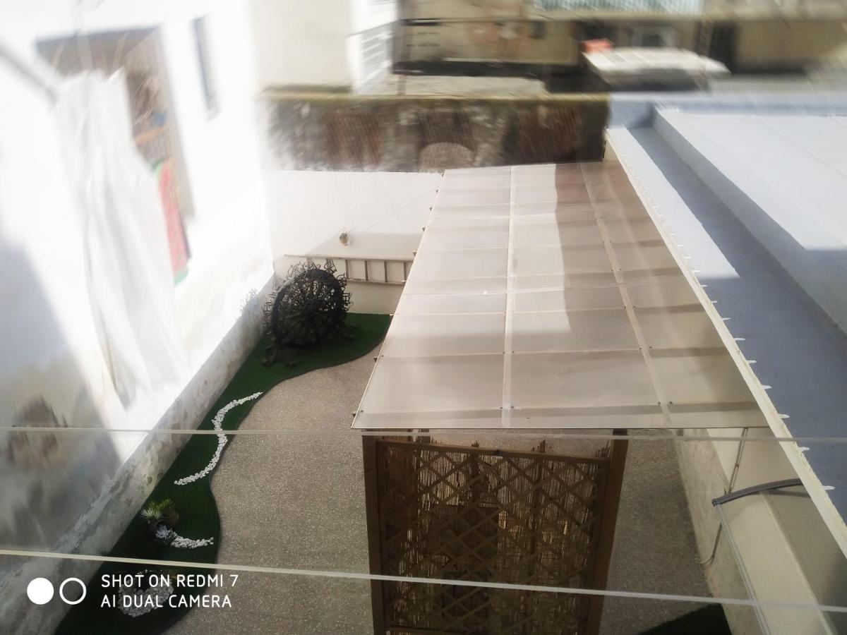 Aurisa Apartment Bari Bagian luar foto