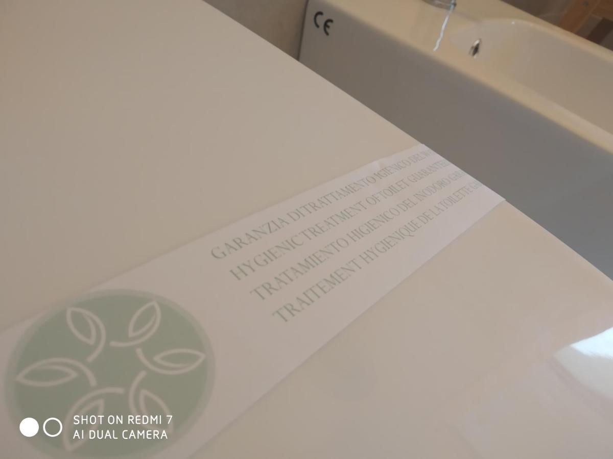 Aurisa Apartment Bari Bagian luar foto