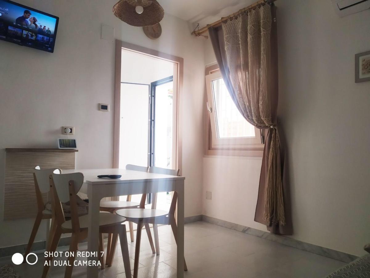 Aurisa Apartment Bari Bagian luar foto